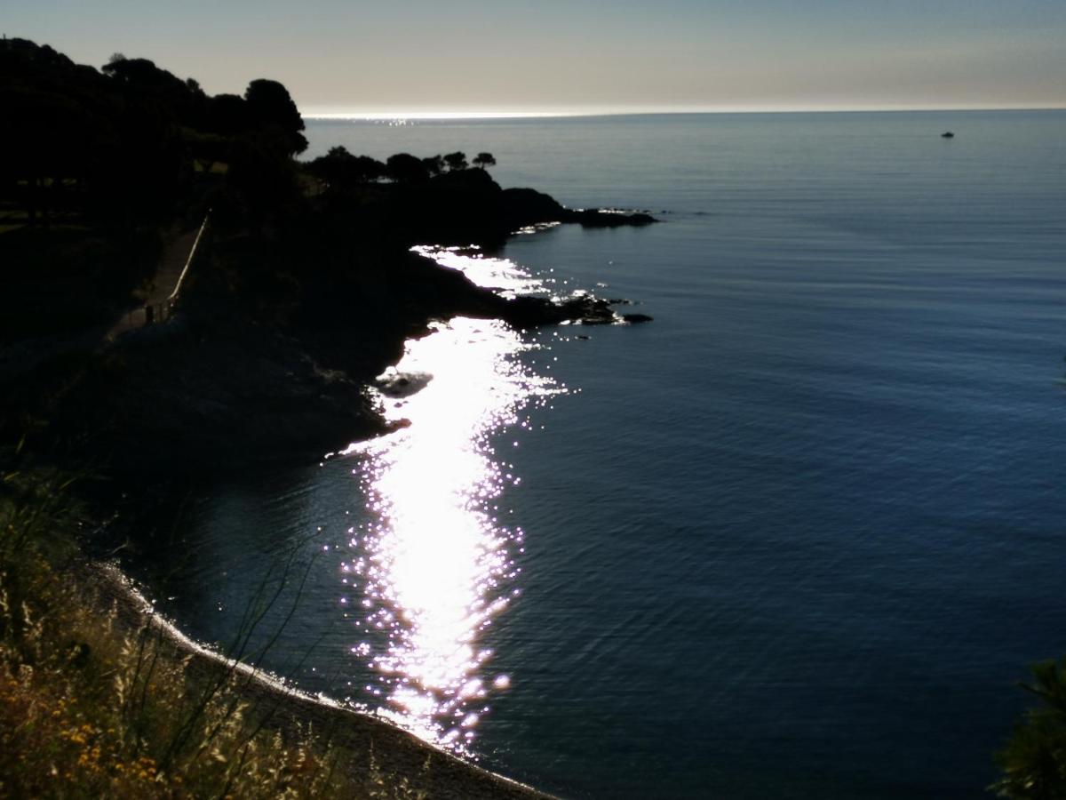 Caseta De Pescadors A Les Cales De Colera, 2ª Linea De Mar Eksteriør bilde